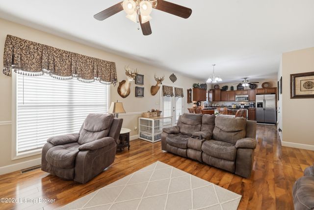 1005 Running Brook Dr, Lawrenceburg, KY 40342