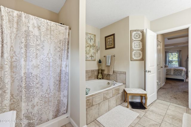 1005 Running Brook Dr, Lawrenceburg, KY 40342