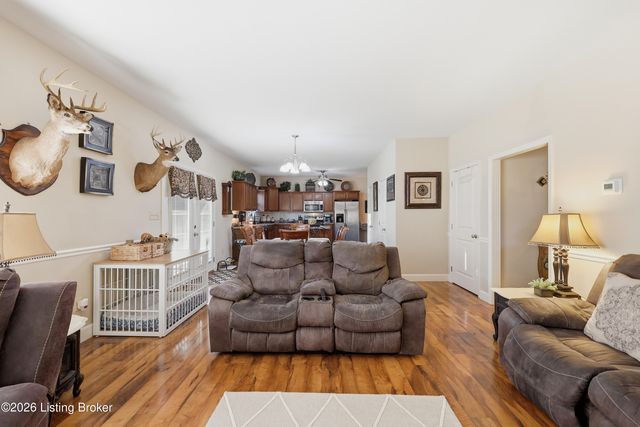 1005 Running Brook Dr, Lawrenceburg, KY 40342