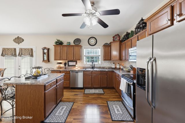 1005 Running Brook Dr, Lawrenceburg, KY 40342