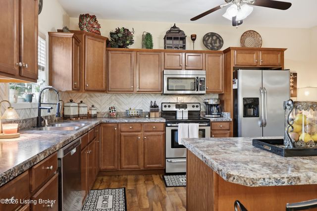 1005 Running Brook Dr, Lawrenceburg, KY 40342