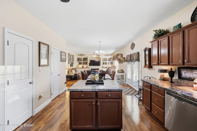 1005 Running Brook Dr, Lawrenceburg, KY 40342