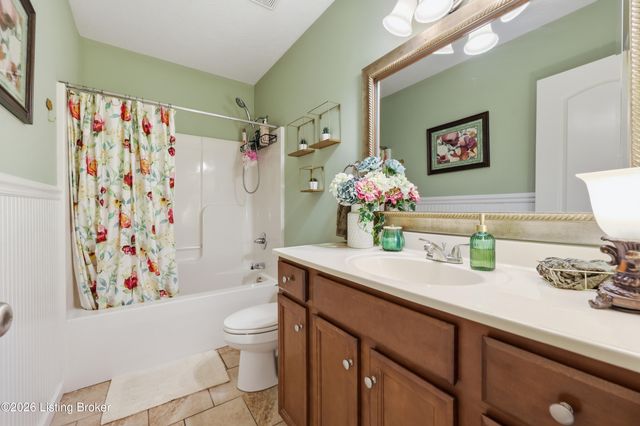 1005 Running Brook Dr, Lawrenceburg, KY 40342