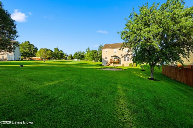 1005 Running Brook Dr, Lawrenceburg, KY 40342