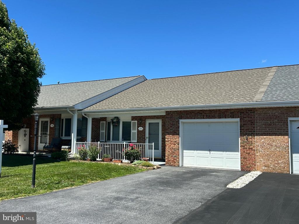 Image 1 of property listing at 120 SOUTHERN OAK DR #133, Hagerstown, MD 21740