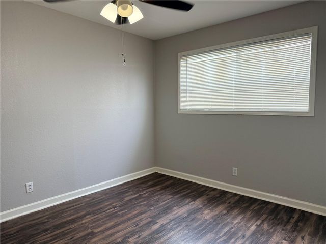 2102 5th Avenue N 3, Texas City, TX 77590