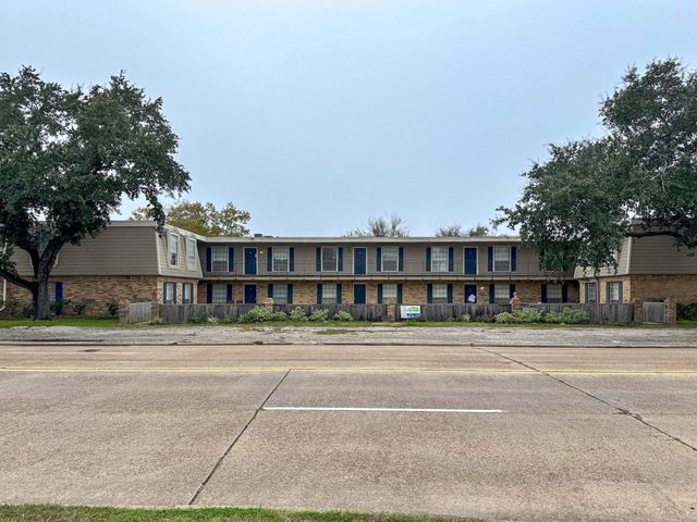2102 5th Avenue N 3, Texas City, TX 77590