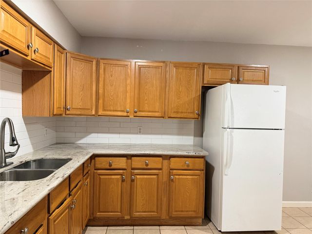 2102 5th Avenue N 3, Texas City, TX 77590