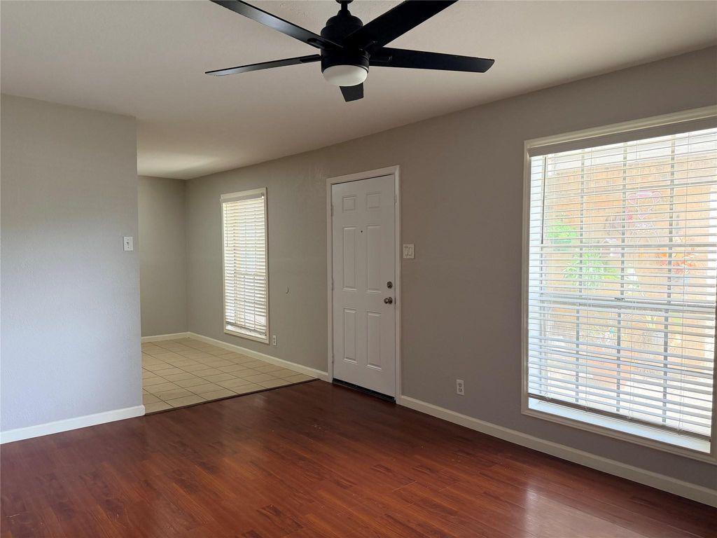 2102 5th Avenue N 3, Texas City, TX 77590