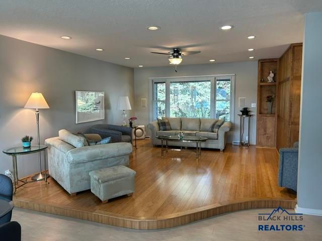 3936 JACKSON BLVD, Rapid City, SD 57702