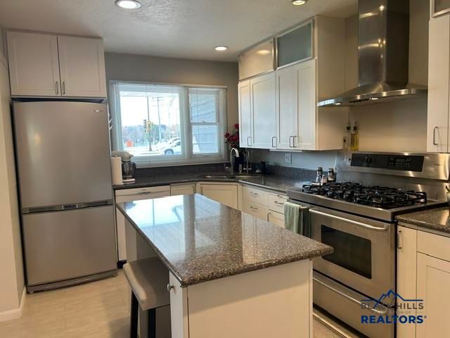 3936 JACKSON BLVD, Rapid City, SD 57702