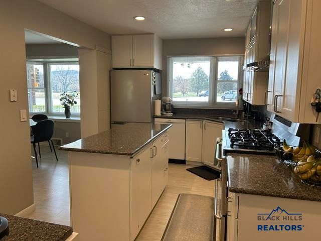 3936 JACKSON BLVD, Rapid City, SD 57702