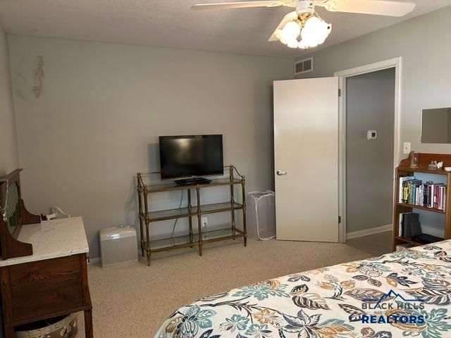 3936 JACKSON BLVD, Rapid City, SD 57702