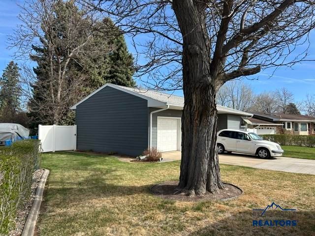 3936 JACKSON BLVD, Rapid City, SD 57702