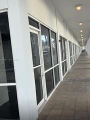 1800 Sunset Harbour Dr, Miami Beach, FL 33139