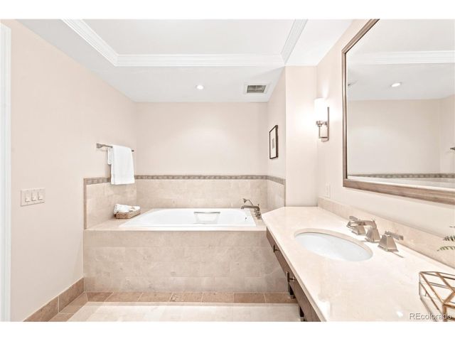1891 Curtis St 1620, Denver, CO 80202