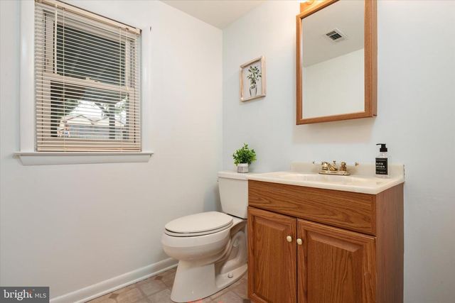 141 DELAWARE AVE, Pasadena, MD 21122