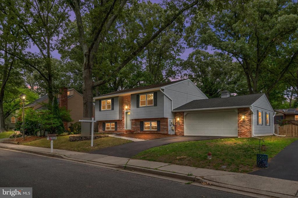 141 DELAWARE AVE, Pasadena, MD 21122