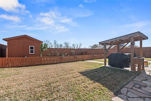 104 Blake Street, Mabank, TX 75147