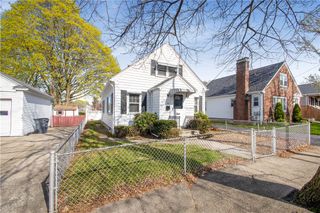 39 Hillview Avenue, Providence, RI 02908
