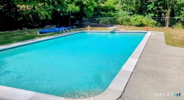 281 Roxbury Road, Stamford, CT 06902