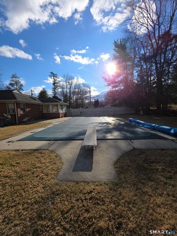 281 Roxbury Road, Stamford, CT 06902