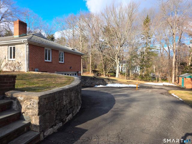 281 Roxbury Road, Stamford, CT 06902