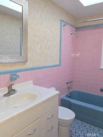 281 Roxbury Road, Stamford, CT 06902