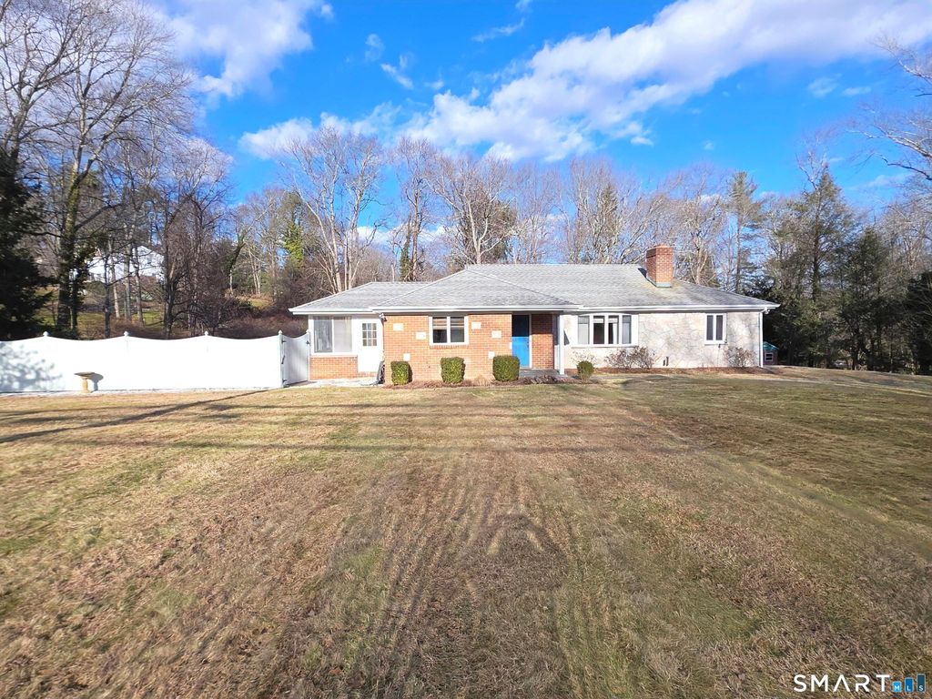 281 Roxbury Road, Stamford, CT 06902