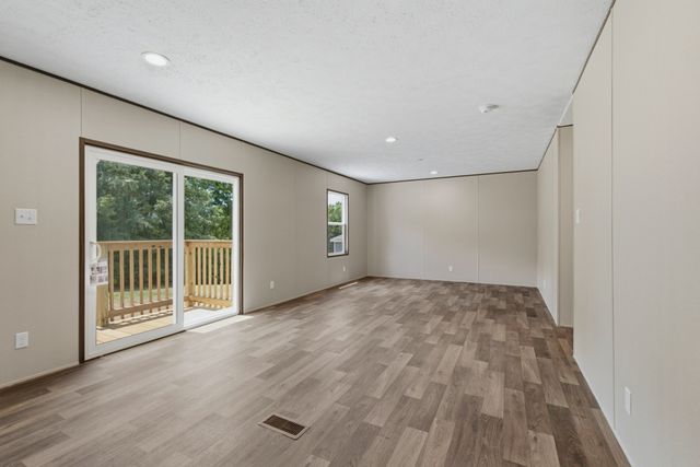 335 Meridian Dr, Smithville, TN 37166