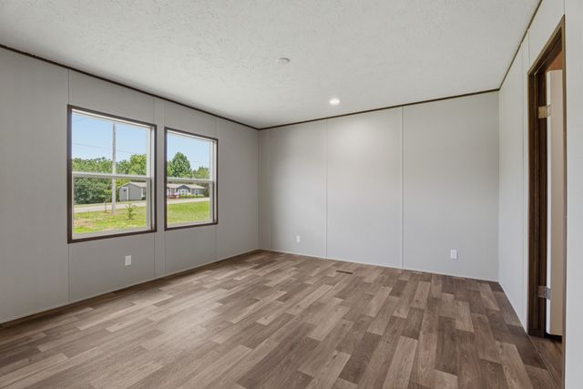 335 Meridian Dr, Smithville, TN 37166
