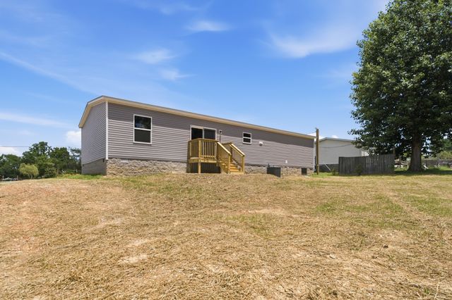 335 Meridian Dr, Smithville, TN 37166