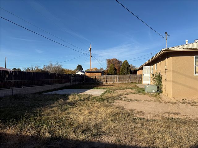 526 Camino Arbolera, Espanola, NM 87532