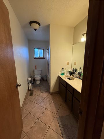 526 Camino Arbolera, Espanola, NM 87532