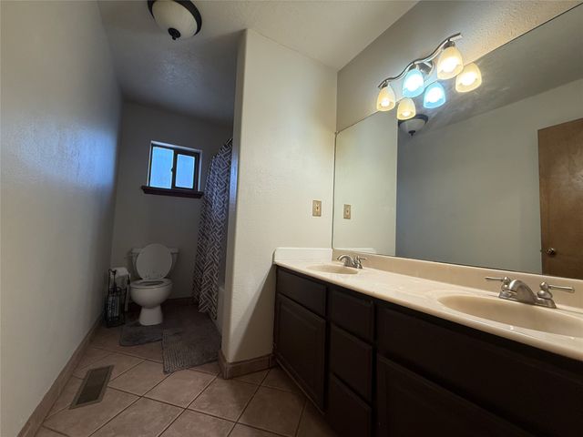 526 Camino Arbolera, Espanola, NM 87532