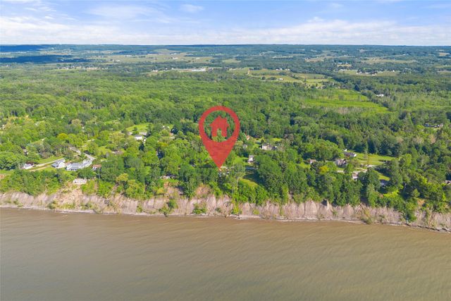 7466 N SHORE Drive, Erie, PA 16511