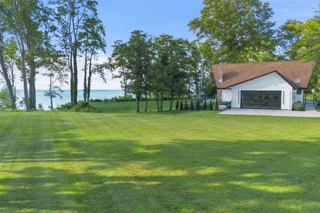 7466 N SHORE Drive, Erie, PA 16511