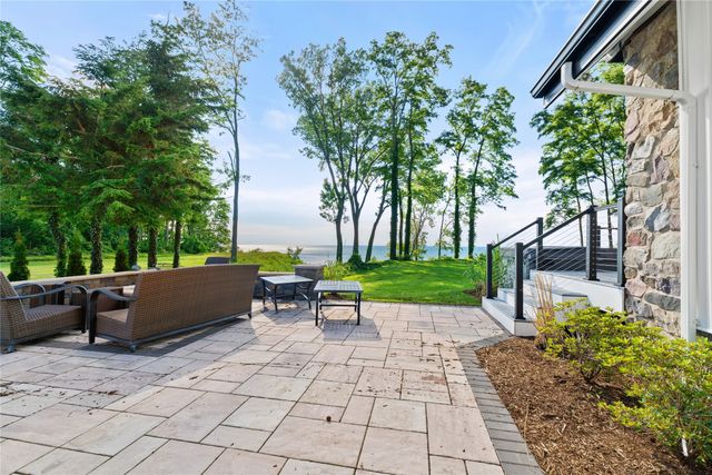 7466 N SHORE Drive, Erie, PA 16511