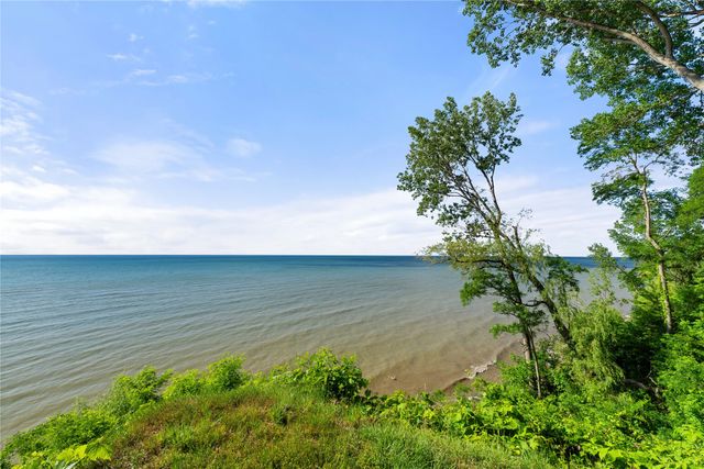 7466 N SHORE Drive, Erie, PA 16511