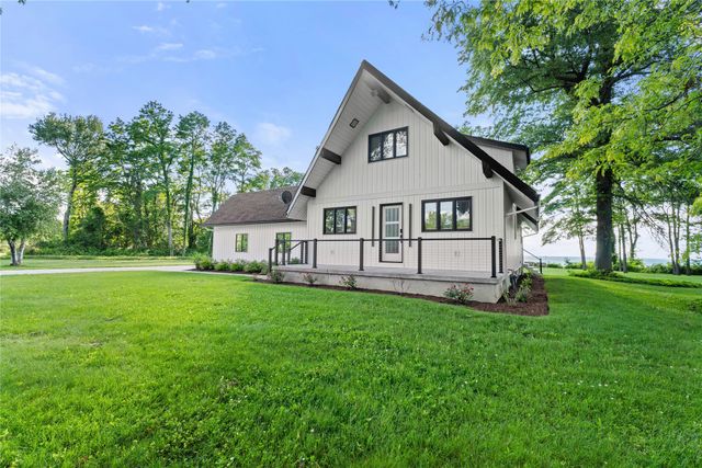 7466 N SHORE Drive, Erie, PA 16511