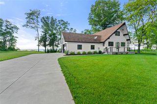7466 N SHORE Drive, Erie, PA 16511