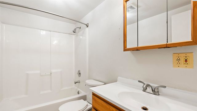 1008 Wilson St, Richland, WA 99354