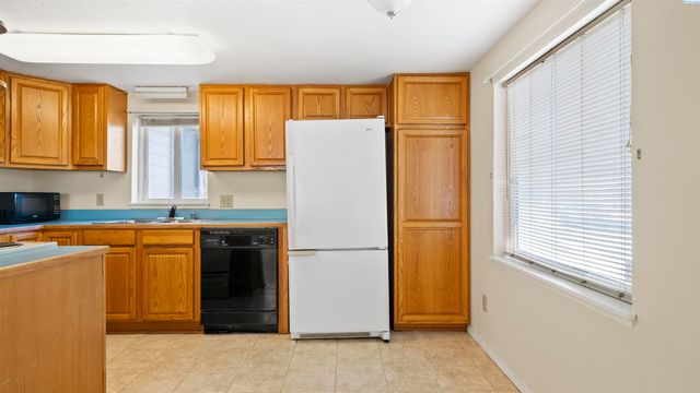 1008 Wilson St, Richland, WA 99354