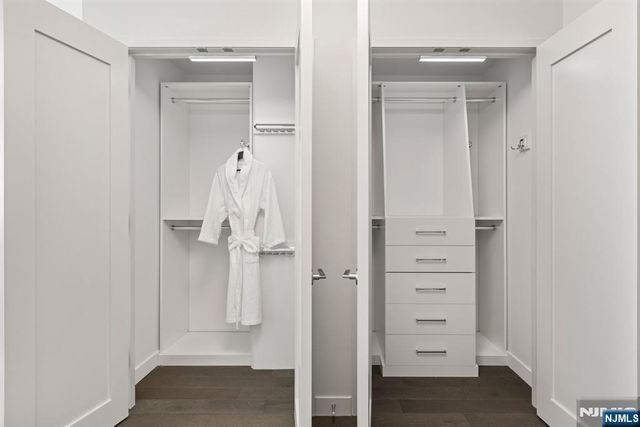 800 Ave At Port Imperial 317, Weehawken, NJ 07086