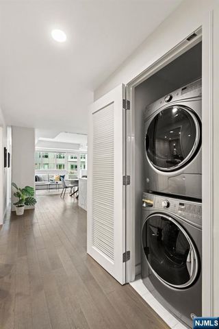 800 Ave At Port Imperial 317, Weehawken, NJ 07086