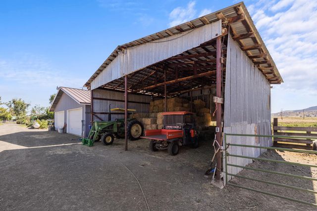 10403 Matney Way, Klamath Falls, OR 97603