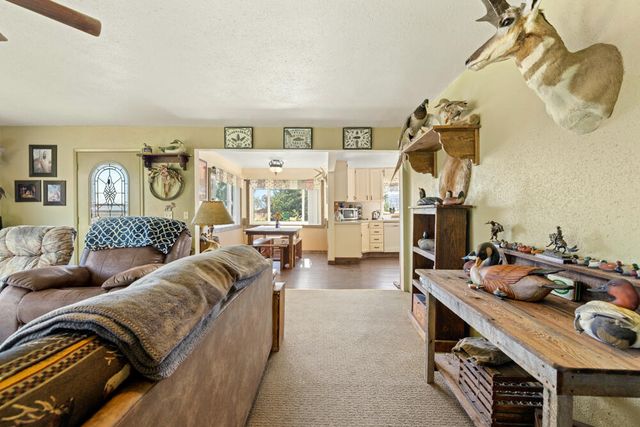 10403 Matney Way, Klamath Falls, OR 97603