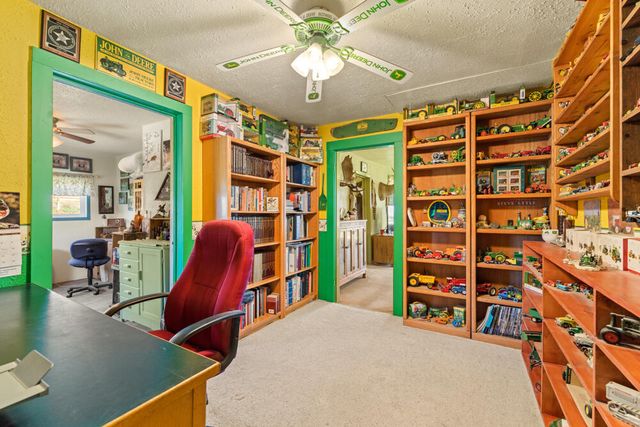 10403 Matney Way, Klamath Falls, OR 97603