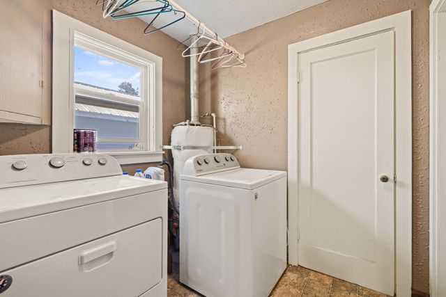 10403 Matney Way, Klamath Falls, OR 97603