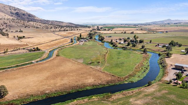 10403 Matney Way, Klamath Falls, OR 97603